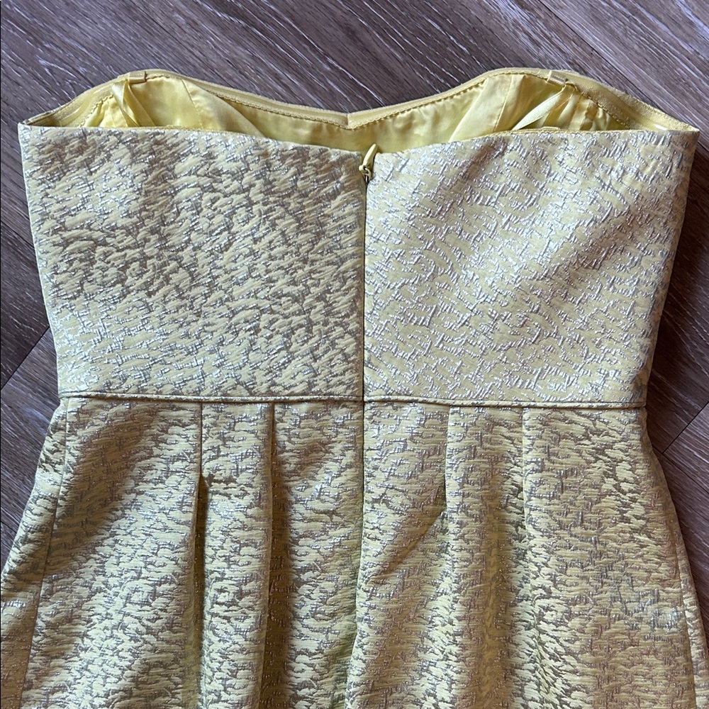 BCBGMaxAzria Strapless brocade cocktail dress - Picture 12 of 12